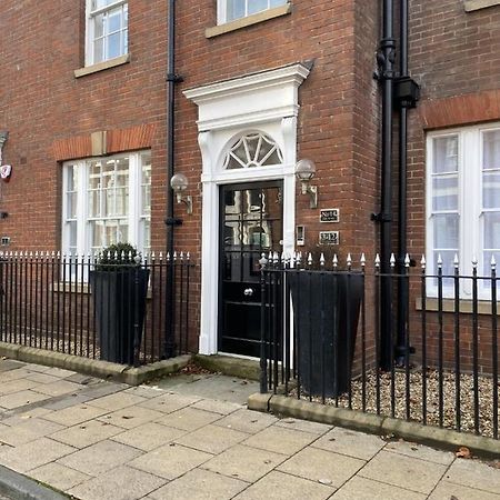 10 Bootham House - Luxury City Centre Apartment With Free Parking For One Car York Eksteriør billede